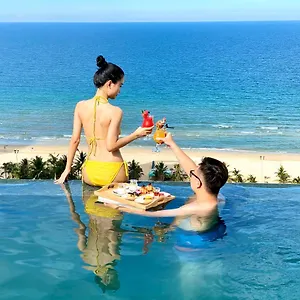 Santa Luxury Da Nang